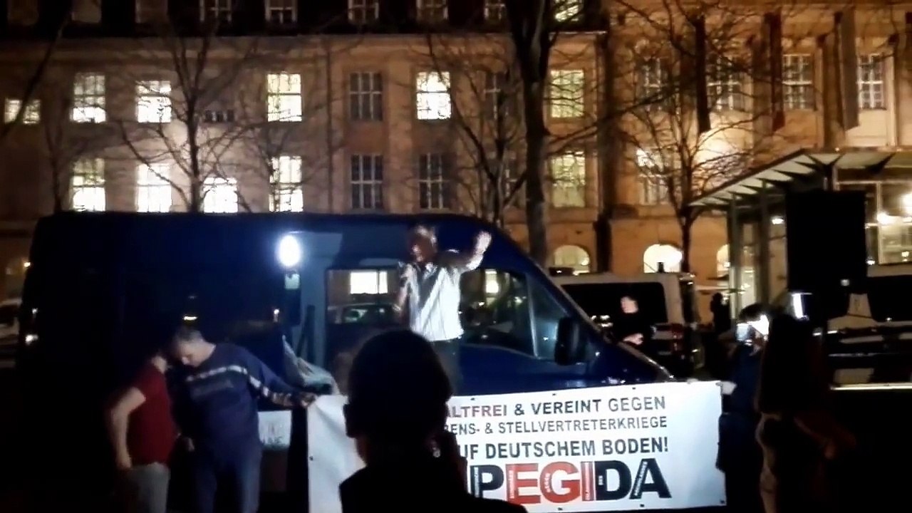 Michael Stürzenberger - Rede vom 14.04.2015 in Karlsruhe - PEGIDA - KARGIDA (720p)