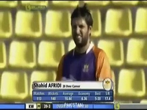Shahid Afridi Bowled Misbah Ul Haq ● SLPL 2012