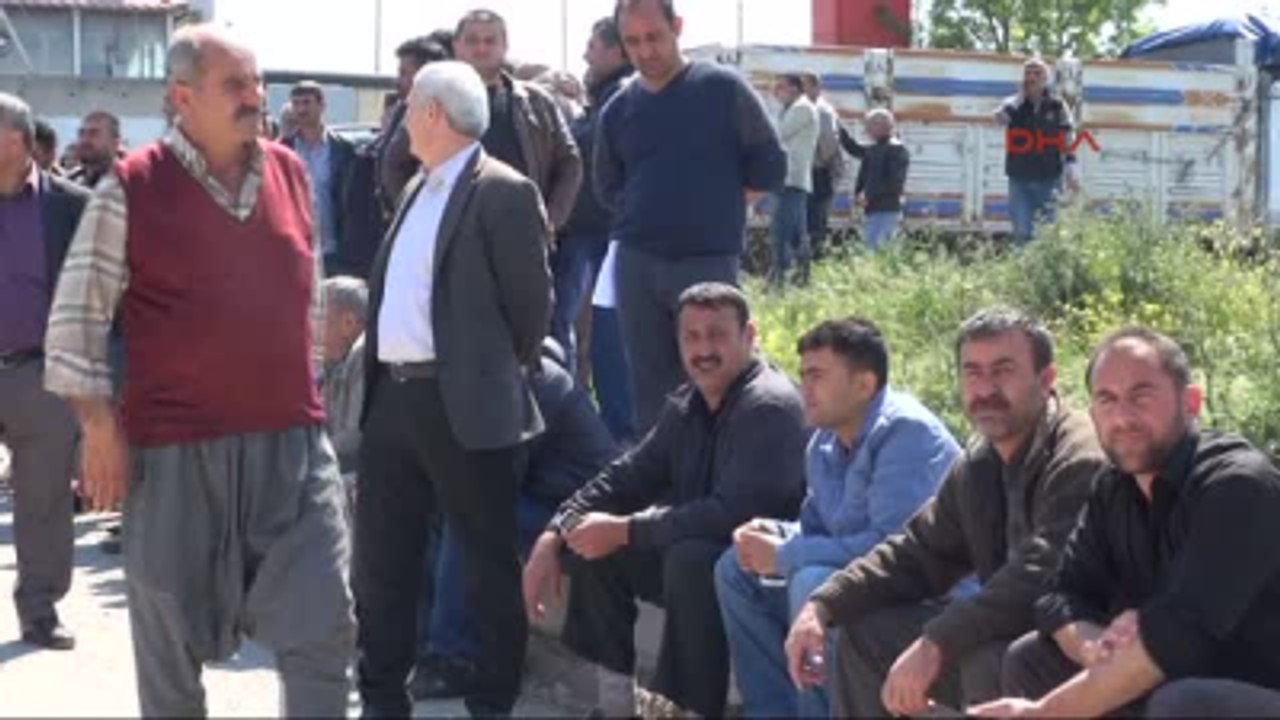 1 Kocaeli Gebze'de Kamyonculardan Motorin Zammı Protestosu