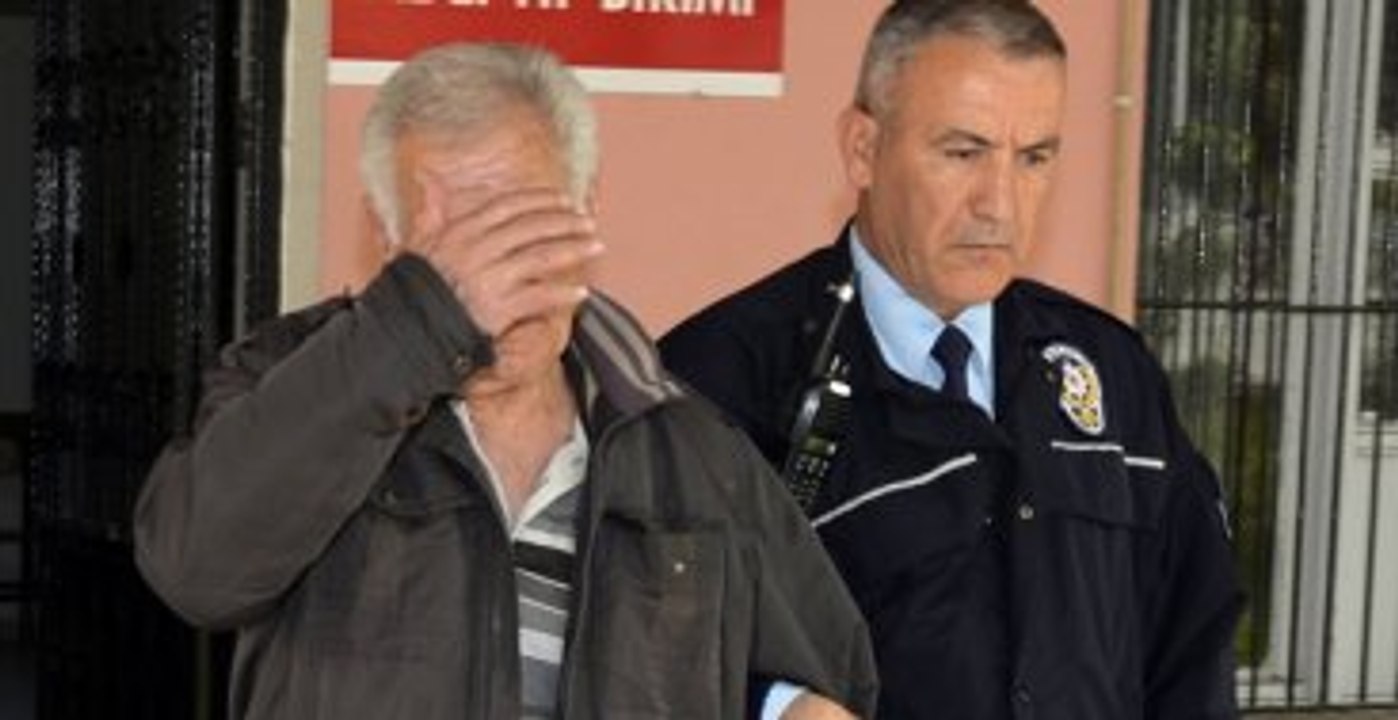 Namus Meselesi Yüzünden Kızını Bıçakladı