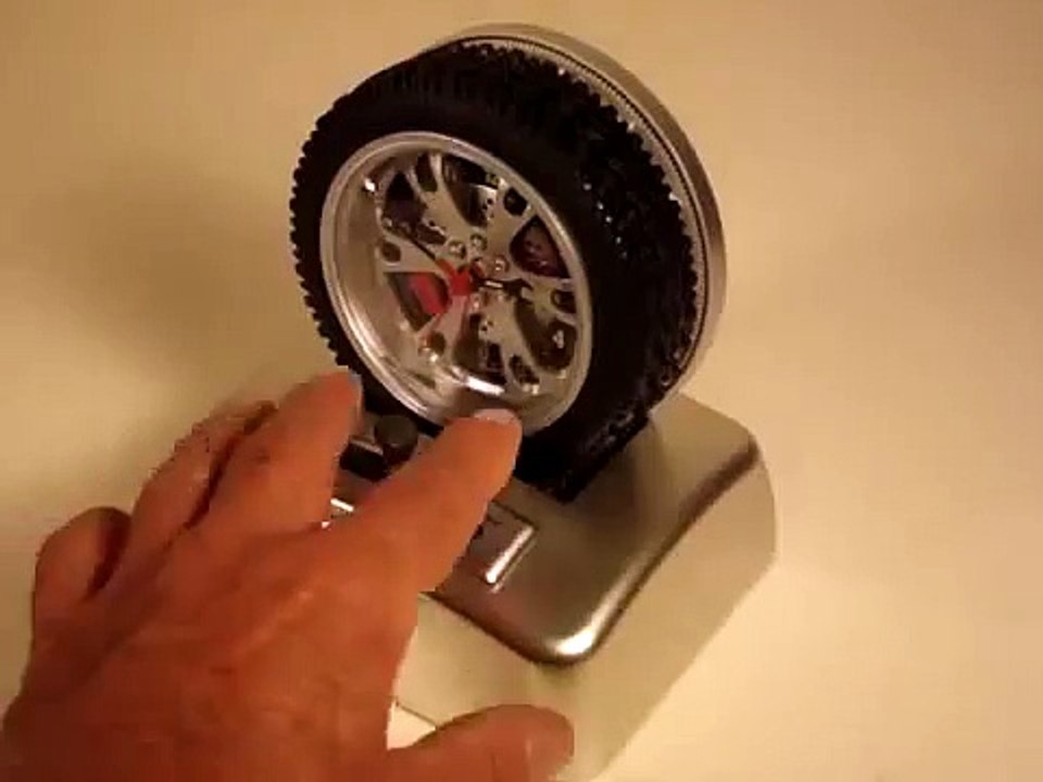 Spinning Tire Alarm Clock - Sesli Araba Lastiği Alarm Saati