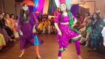 Aaja Nachle Pakistani Desi Wedding Mehndi Dance