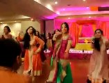 Mere Haathon Mein Nau Nau Chudiyan Hai Indain Mehndi Dance