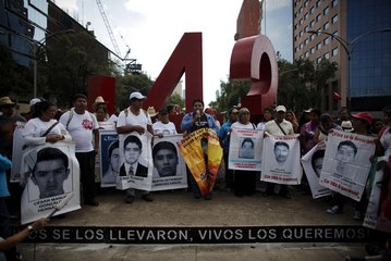 Mexique : manifestation des familles des étudiants disparus