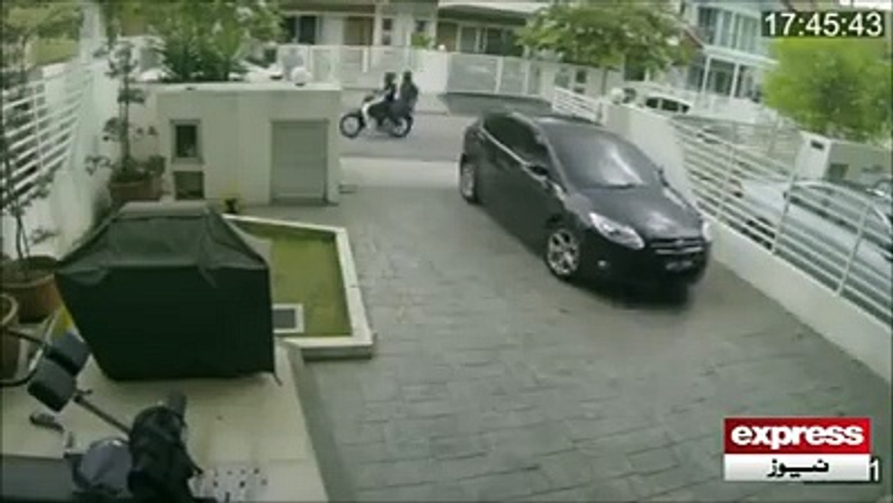 Thieves messing with the wrong girl