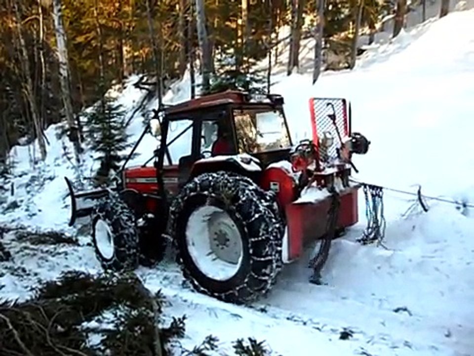 Massey Ferguson  375 Forest