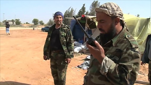 فجر ليبيا تحرز تقدما بمحيط قاعدة الوطية