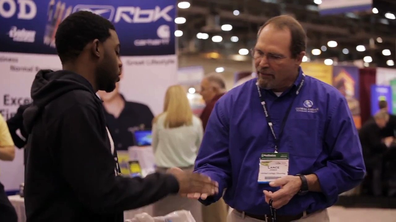 Experienced Franchise Consultants show you how to franchise from A-Z