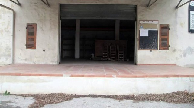 A louer - Inconnu - St Etienne Du Gres (13103) - 2 pièces - 90m²