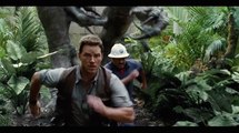 JURASSIC WORLD Clip feat. Chris Pratt ('Owen Escapes the Indominus Rex Paddock')