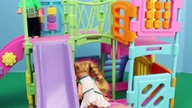 Barbie Doctor Frozen Elsa with Frozen Kids Alex Barbie Breaks Leg on Kelly PLAYGROUND Felicia Krista