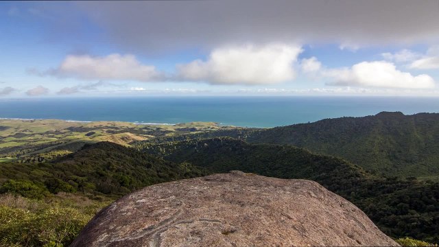 Cet appareil photo peut ZOOMER jusqu'à 4,5 KLM !!