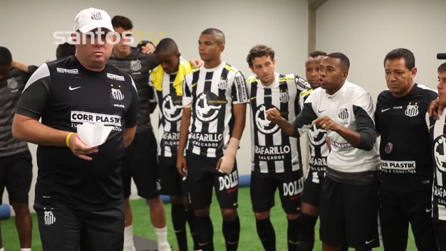 Bastidores da final: Robinho e Ricardo Oliveira fazem preleção no Peixe