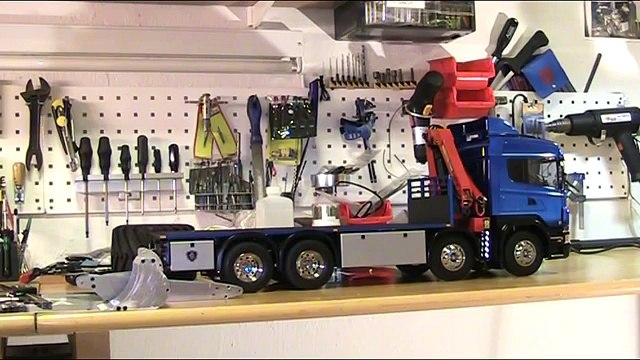Tamiya Scania with Palfinger crane