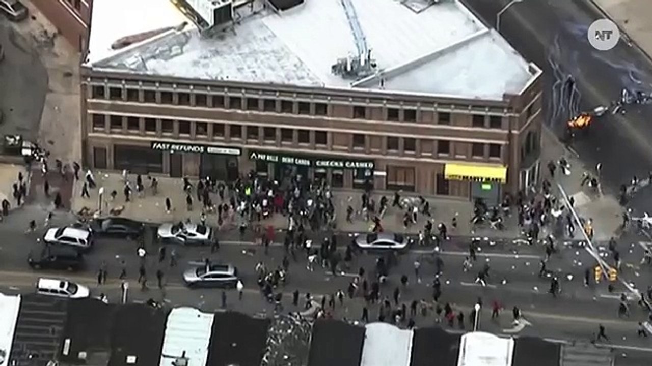 Baltimore Protests Devolve Into Looting