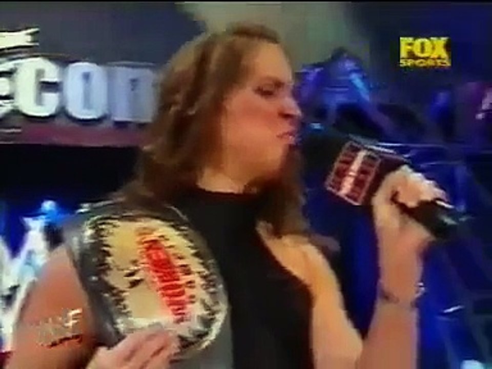 stephanie mcmahon raw 5.15.2000. - video Dailymotion