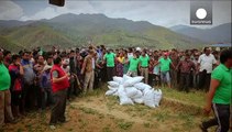 Il mondo si sta mobilitando per offrire aiuti al Nepal devastato