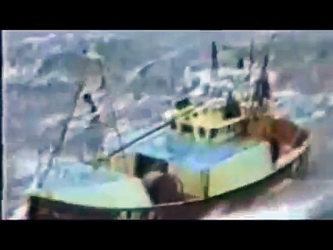 Barcos y Grandes Olas