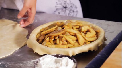 Roll & Crimp Pie Dough | Cooking How To | Food Network Asia