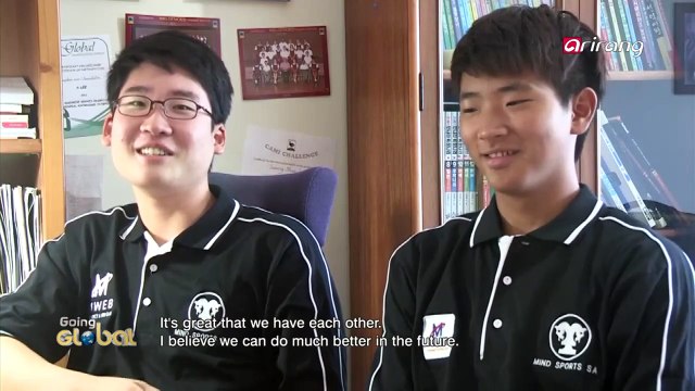 Two teenagers from Korea, have become the key players for the South African e-Sports team 남아공 e스포츠의 주역이 된 남아공으로 건너간 두 명의 10대 청소년들