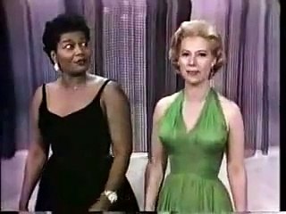 Mack The Knife-Dinah Shore & Pearl Bailey Sing