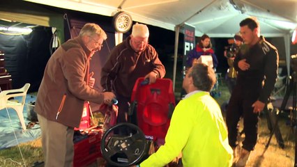 COLIN FURZE RACES A LAWNMOWER!