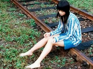 Shab Ke jage hue taron ko bhi nend ane lagi