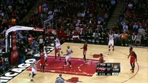 Nate Robinson's BIG dunk down the middle!