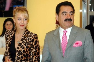 Derya Tuna, Tatlıses'in Yanına Gitti; Ayşegül Yıldız Çıldırdı