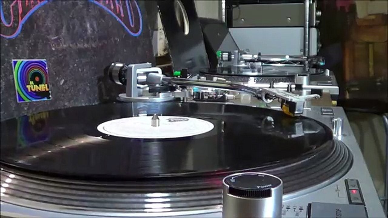 John Fogerty - The Old Man Down The Road (1985)