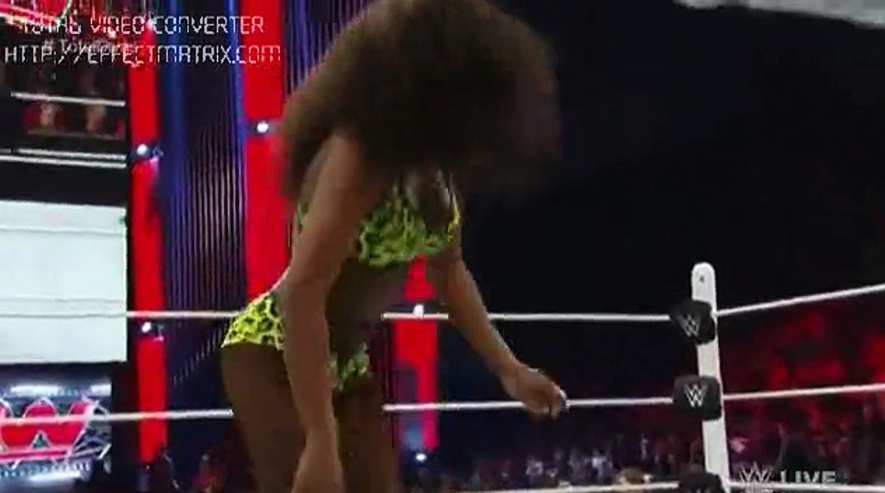 Wwe Brie Bella vs. Naomi Raw, April 27, 2015