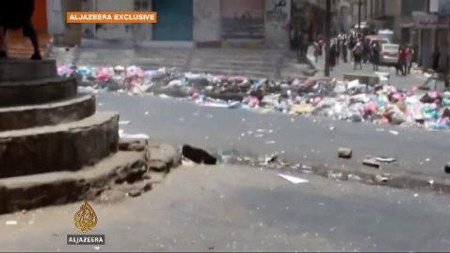 Saudi-led air strikes target Houthi positions in Yemen