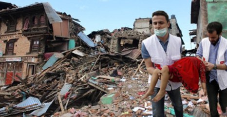 Nepal'de Ölü Sayısı 4 Bini Geçti, Sayı 10 Bine Yükselebilir