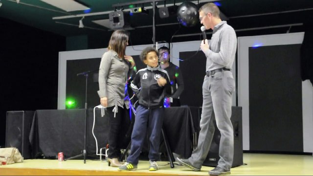 Repas GJ : Remise récompense à Logan Séjor, meilleur vendeur Calendriers GJ (37 au total)