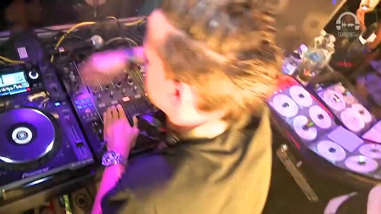 Room 157, Toulouse with Dim Chris - Clubbing TV On Tour