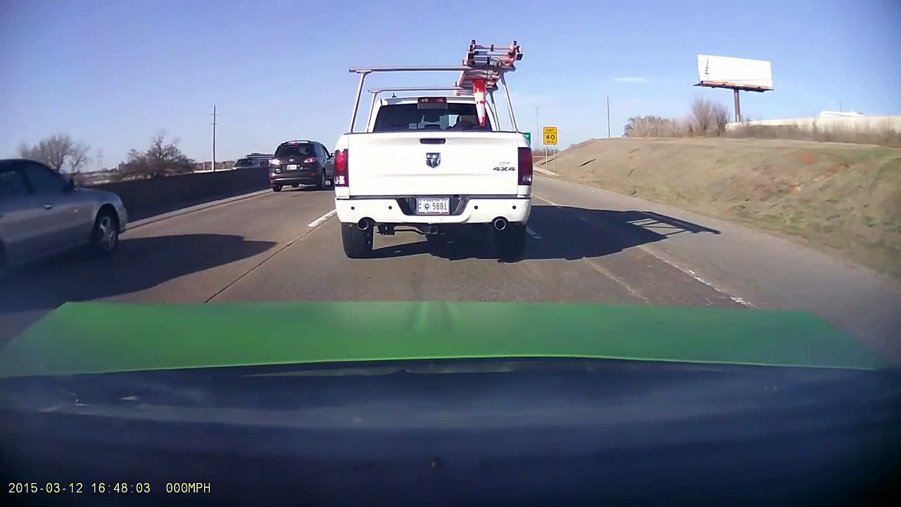 Un automobiliste s’enfuit après avoir provoqué un accident (Oklahoma City)