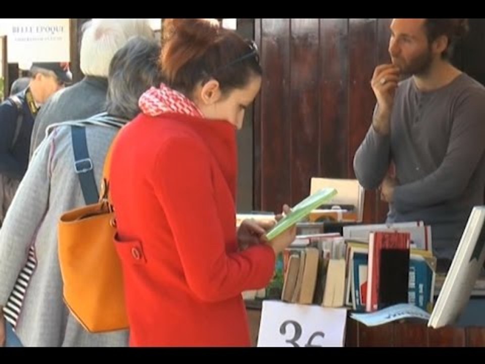 Napoli - Un "Lungomare di libri" nella villa comunale (27.04.15)