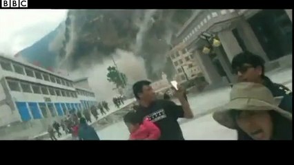 Moment earthquake hit Tibet filmed by survivor - BBC News