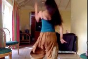 Chittiyaan-Kalaiyaan-Sanya-Arora-Dance-Steps