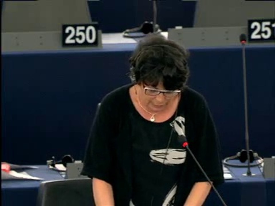 Michèle Rivasi sur la disparition des sacs plastiques: "la Commission aurait pu aller beaucoup plus loin."