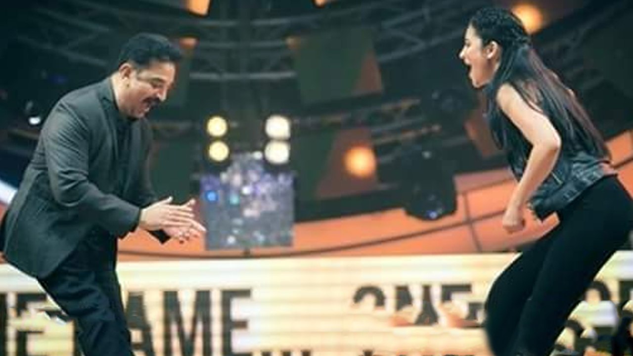 Shruti Haasan & Kamal Haasan DANCES | Fans Go Gaga