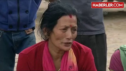 Nepal'deki Deprem - Ölenler, Yakınlarınca Yakılıyor (2)