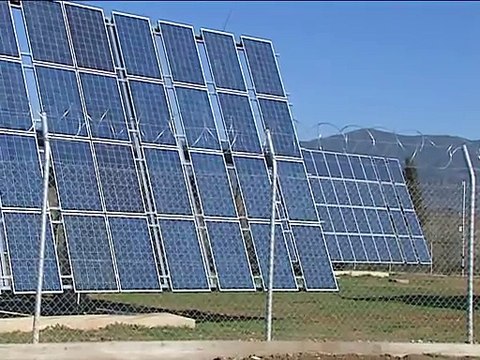 Στο πόδι οι αγρότες για το 26% στα φωτοβολταικά