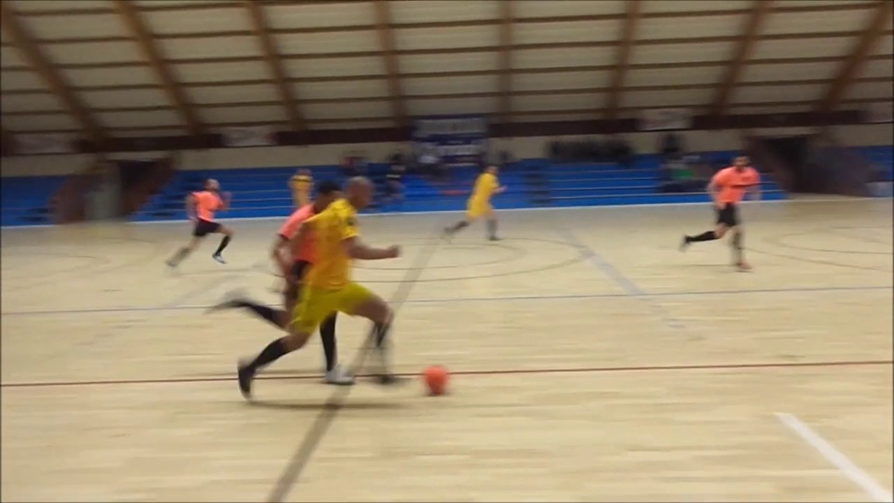 27 avril 2015, Derby : Douai Gayant Futsal, (éq. B) VS Sin le Noble ACG VIBREZ ! GAYANT, NE LÂCHE RIEN !!!...