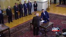 Le Premier ministre grec Tsipras prete serment