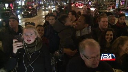 Illuminations de Noël sur les Champs Elysées