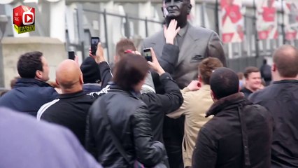 Chelsea fans deface Herbert Chapman  statue outside Emirates Stadium
