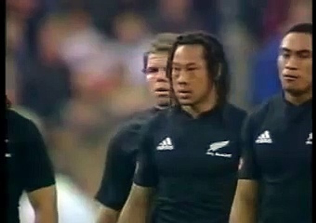 2004 Haka led by Tana Umaga