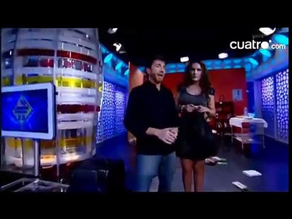 EL MEJOR TRUCO DE MAGIA DEL MUNDO Quick Costume Change Illusion Cambios rapidos de ropa Magia Magic