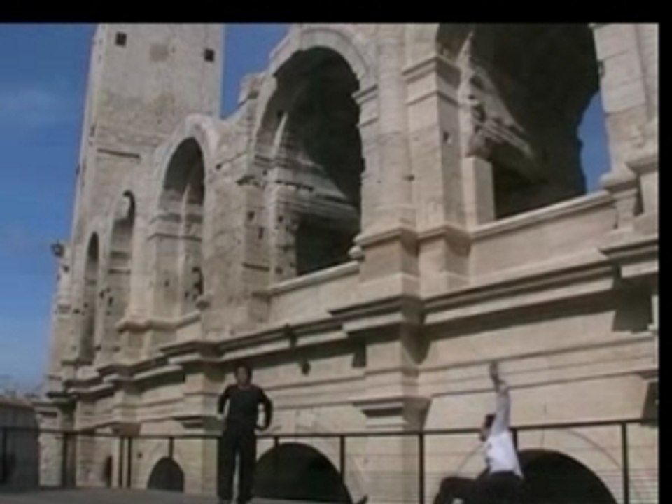 Chinois Break Dance Arènes d'Arles